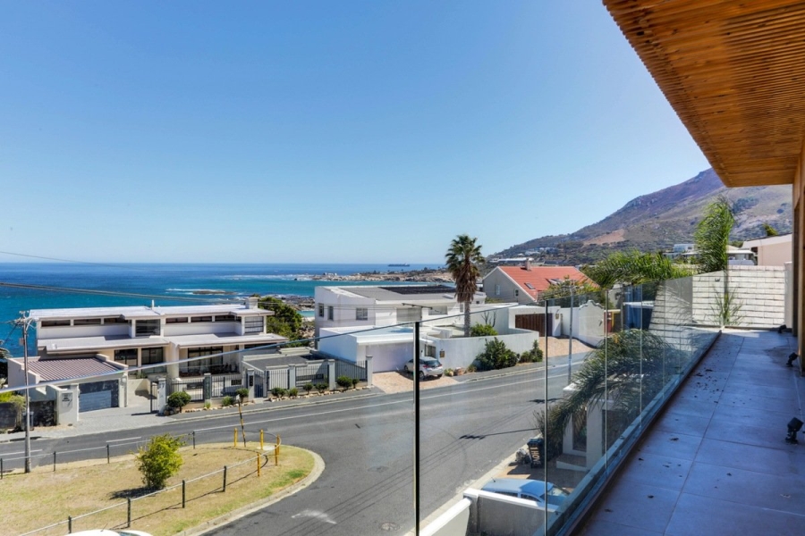 To Let 5 Bedroom Property for Rent in Bakoven Western Cape